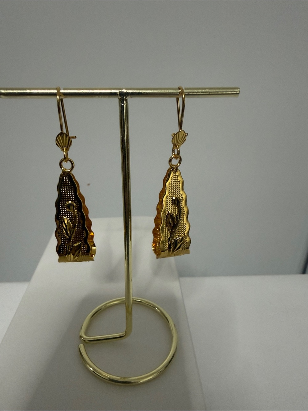 Fashion Jewelry Gold Scalloped Textured Drop Earrings